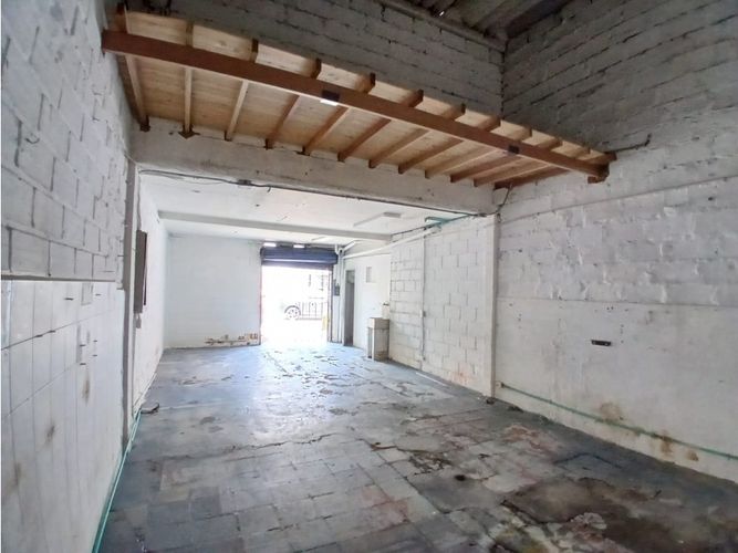 Bodega en arriendo en Cristo Rey, Medellín, 55 m² · foto 6 de 8