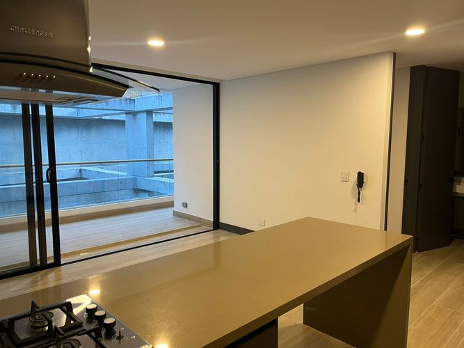 Apartamento de 1 alcoba en venta en Bellavista, Cali, 62 m² · foto 3 de 19