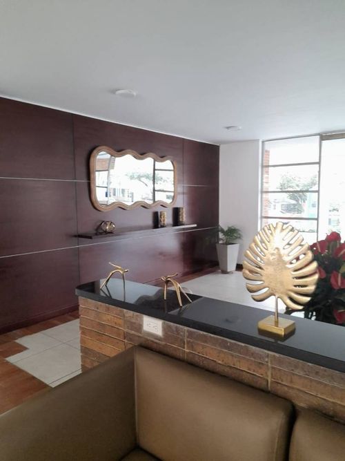 Apartamento de 3 alcobas en venta en Colina Campestre, Bogotá, 134 m² · foto 2 de 24