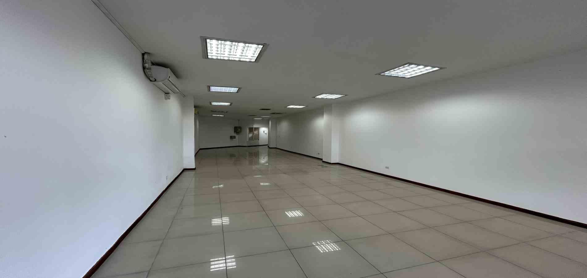 Retail space for rent in Circunvalar - alamos, Pereira