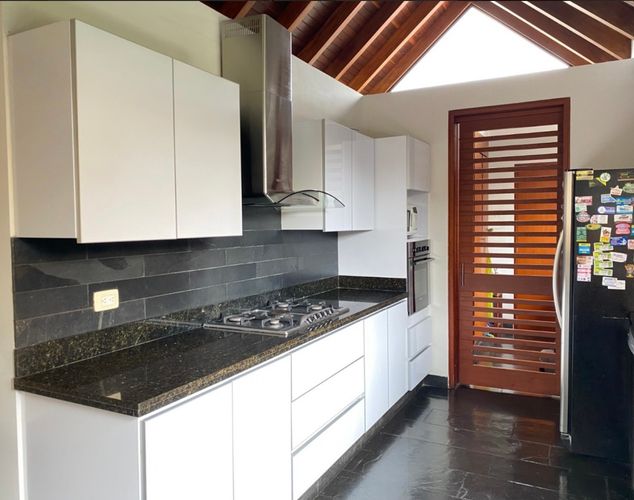 Casa de 4 alcobas en venta en Ub Senderos De Chia, Cajicá, 284 m² · foto 4 de 20