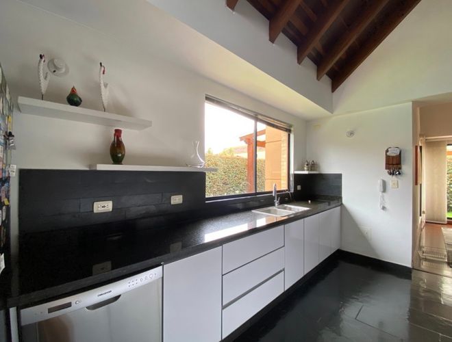 Casa de 4 alcobas en venta en Ub Senderos De Chia, Cajicá, 284 m² · foto 5 de 20