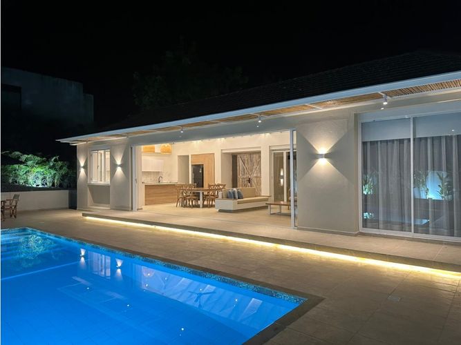 Casa de 4 alcobas en venta en Br. Portachuelo, Girardot, 532 m² · foto 2 de 10