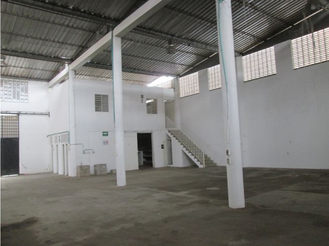Bodega en venta en Comuneros, Bucaramanga, 650 m² · foto 4 de 22