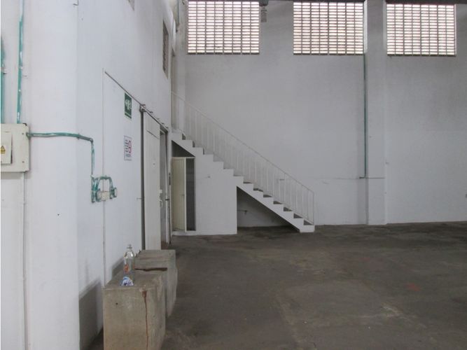 Bodega en venta en Comuneros, Bucaramanga, 650 m² · foto 12 de 22