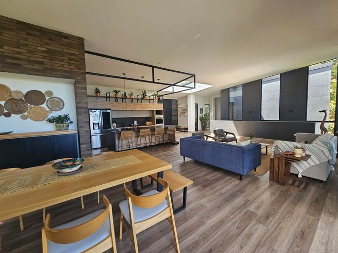 Casa de 4 alcobas en venta en Lejos Del Nido, El Retiro · foto 22 de 24
