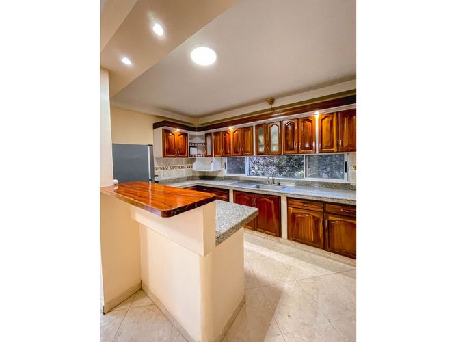 Casa de 5 alcobas en venta en Pilas De Dapa, Yumbo, 250 m² · foto 4 de 15