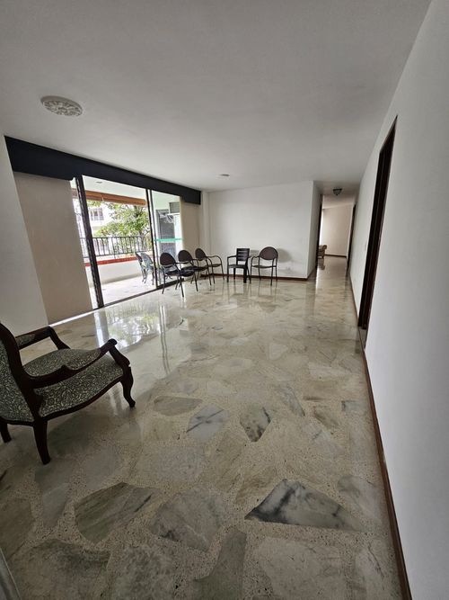 Apartamento de 3 alcobas en venta en Ciudad Jardin, Cali, 124 m² · foto 4 de 17