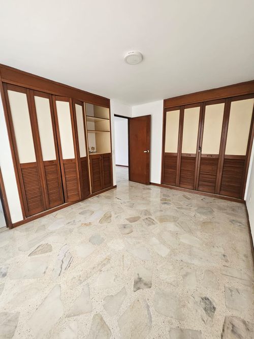 Apartamento de 3 alcobas en venta en Ciudad Jardin, Cali, 124 m² · foto 11 de 17