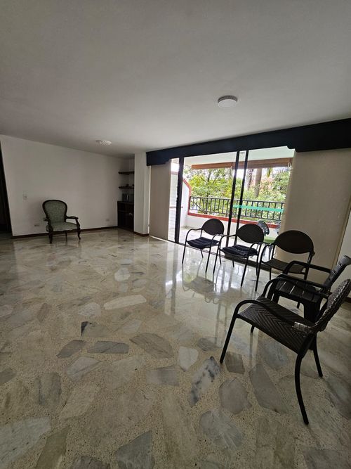 Apartamento de 3 alcobas en venta en Ciudad Jardin, Cali, 124 m² · foto 13 de 17