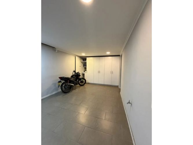 Casa de 3 alcobas en venta en La Gloria, Medellín, 280 m² · foto 2 de 18