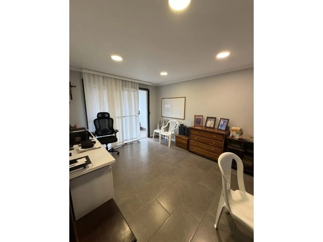 Casa de 3 alcobas en venta en La Gloria, Medellín, 280 m² · foto 4 de 18