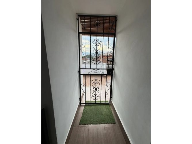 Casa de 3 alcobas en venta en La Gloria, Medellín, 280 m² · foto 17 de 18