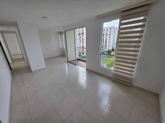 Apartamento de 2 alcobas en venta en Las Mercedes, Jamundí, 63 m² · foto 4 de 13