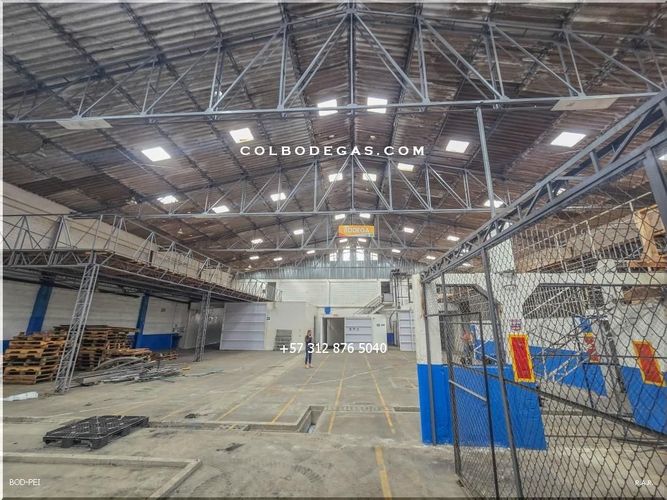 Bodega en venta en Santander, Dosquebradas, 1296 m² · foto 4 de 5