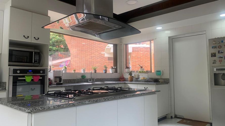 Casa de 3 alcobas en venta en Usminia, Bogotá, 500 m² · foto 8 de 9