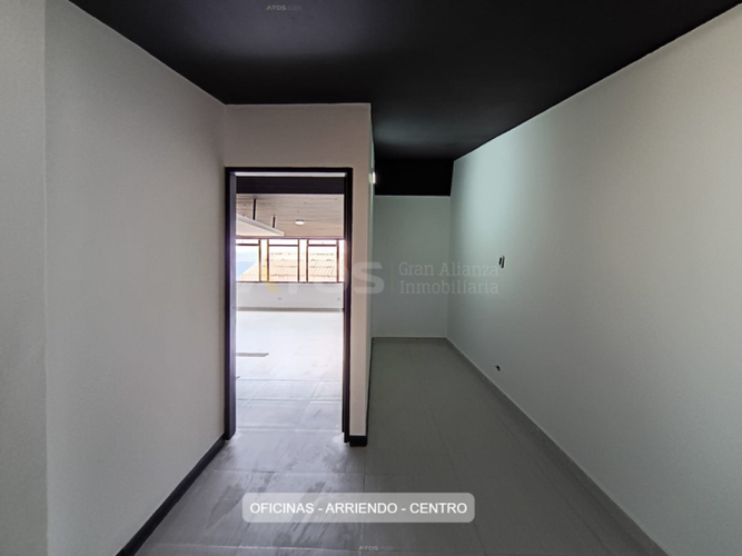 Oficina en venta en Centro Historico, Tunja, 230 m² · foto 3 de 24