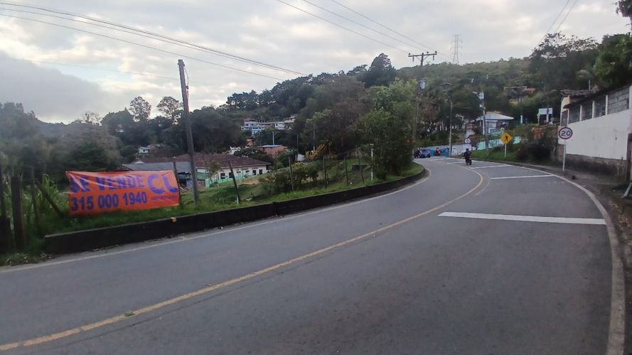 Lote en venta en El Saladito, Cali, 220 m² · foto 12 de 24