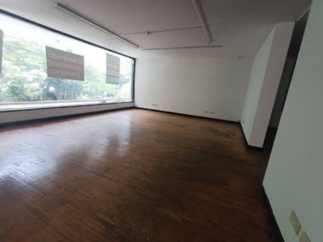 Casa de 5 alcobas en arriendo en Lalinde, Medellín, 300 m² · foto 5 de 23
