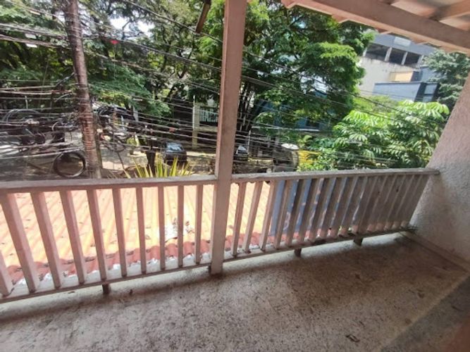 Casa de 5 alcobas en arriendo en Lalinde, Medellín, 300 m² · foto 8 de 23