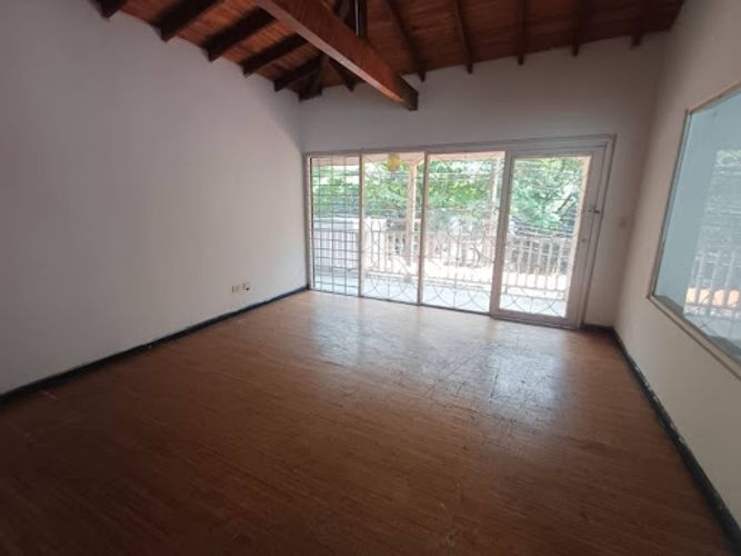 Casa de 5 alcobas en arriendo en Lalinde, Medellín, 300 m² · foto 9 de 23