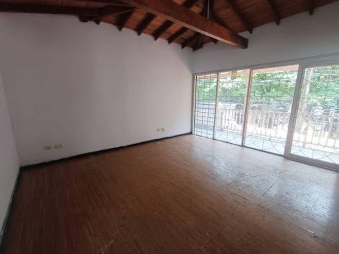 Casa de 5 alcobas en arriendo en Lalinde, Medellín, 300 m² · foto 14 de 23