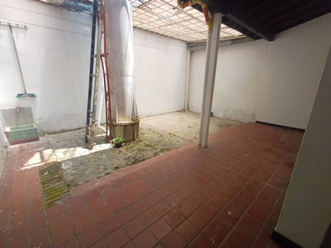 Casa de 5 alcobas en arriendo en Lalinde, Medellín, 300 m² · foto 18 de 23
