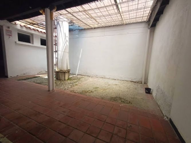 Casa de 5 alcobas en arriendo en Lalinde, Medellín, 300 m² · foto 21 de 23