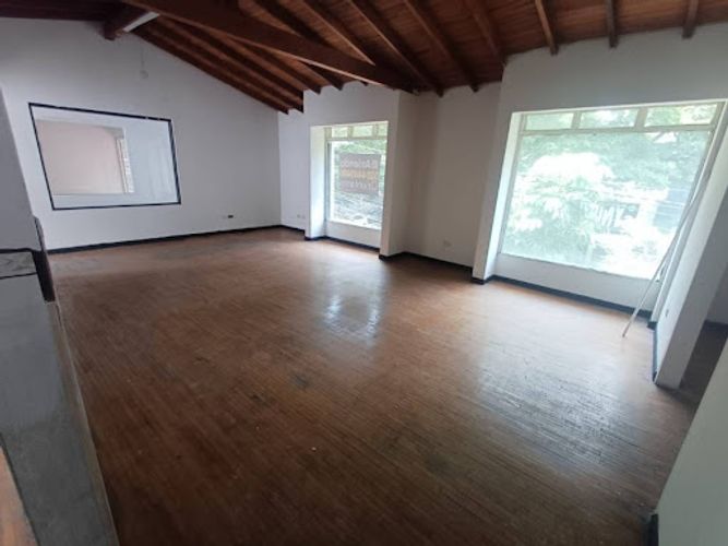 Casa de 5 alcobas en arriendo en Lalinde, Medellín, 300 m² · foto 22 de 23