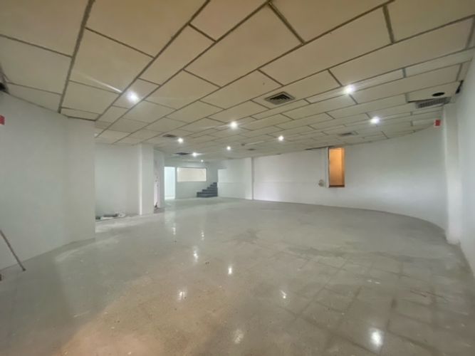 Local en arriendo en Castropol, Medellín, 664 m² · foto 3 de 5