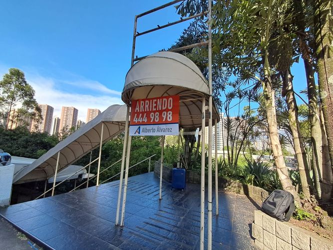 Local en arriendo en Castropol, Medellín, 664 m² · foto 4 de 5