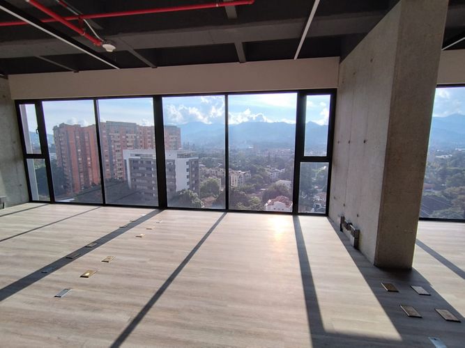 Oficina en arriendo en El Poblado, Medellín, 82 m² · foto 3 de 6