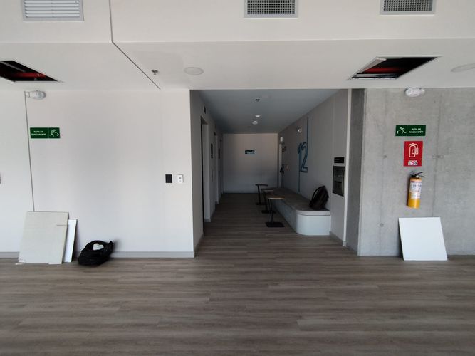 Oficina en arriendo en El Poblado, Medellín, 58 m² · foto 5 de 6