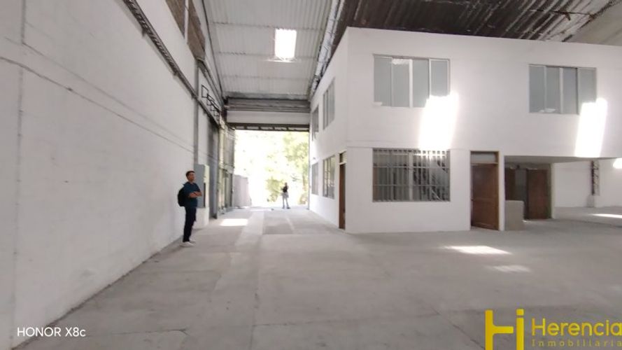 Bodega en arriendo en La Tablaza, La Estrella, 850 m² · foto 3 de 17
