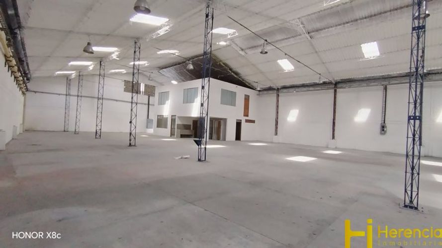 Bodega en arriendo en La Tablaza, La Estrella, 850 m² · foto 5 de 17