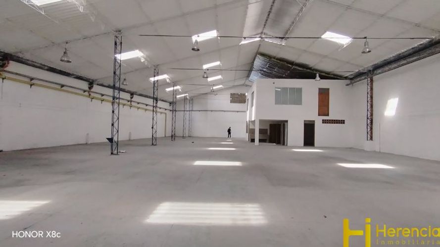 Bodega en arriendo en La Tablaza, La Estrella, 850 m² · foto 6 de 17