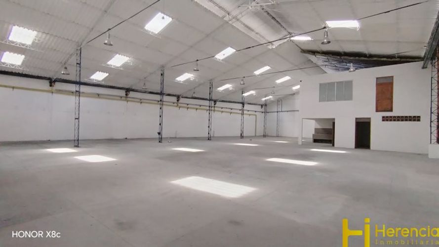Bodega en arriendo en La Tablaza, La Estrella, 850 m² · foto 7 de 17