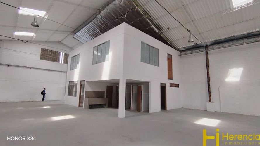 Bodega en arriendo en La Tablaza, La Estrella, 850 m² · foto 8 de 17