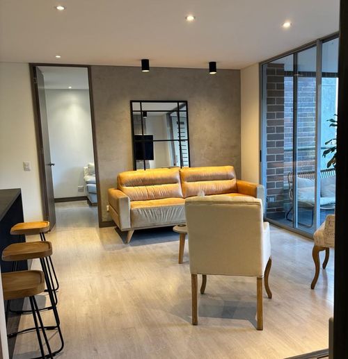 Apartamento de 2 alcobas en arriendo en Loma Del Escobero, Envigado, 94 m² · foto 4 de 15