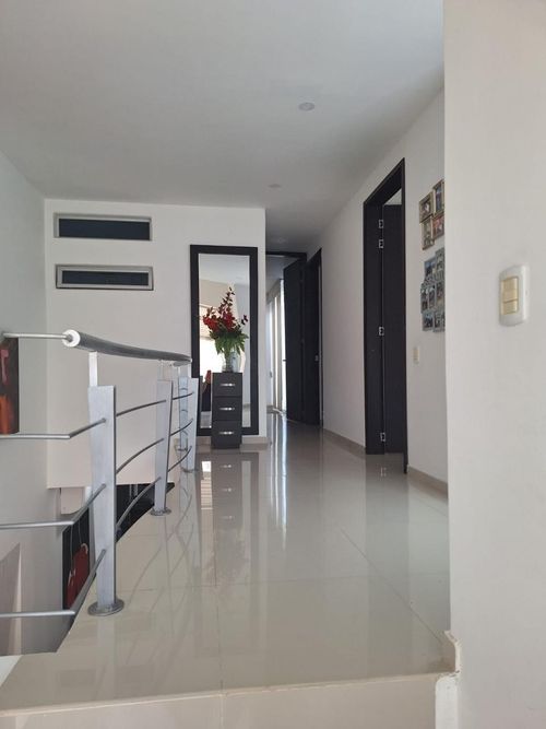 Casa de 3 alcobas en venta en Girardot, Girardot, 200 m² · foto 5 de 7