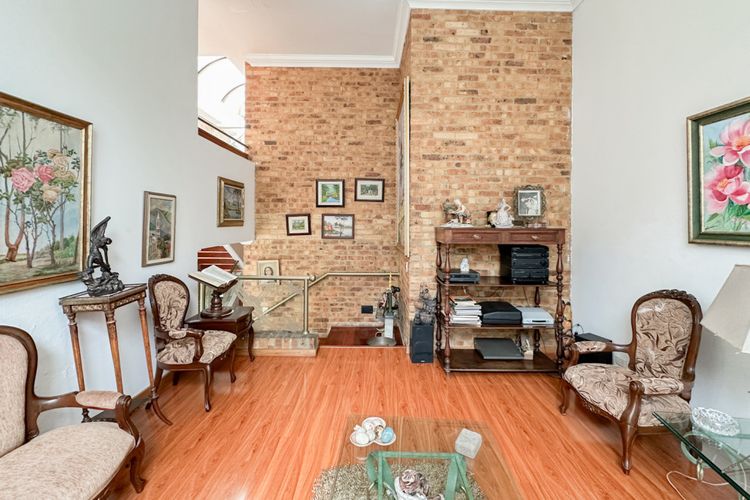 Casa de 3 alcobas en venta en Cerros De Suba, Bogotá, 380 m² · foto 2 de 24