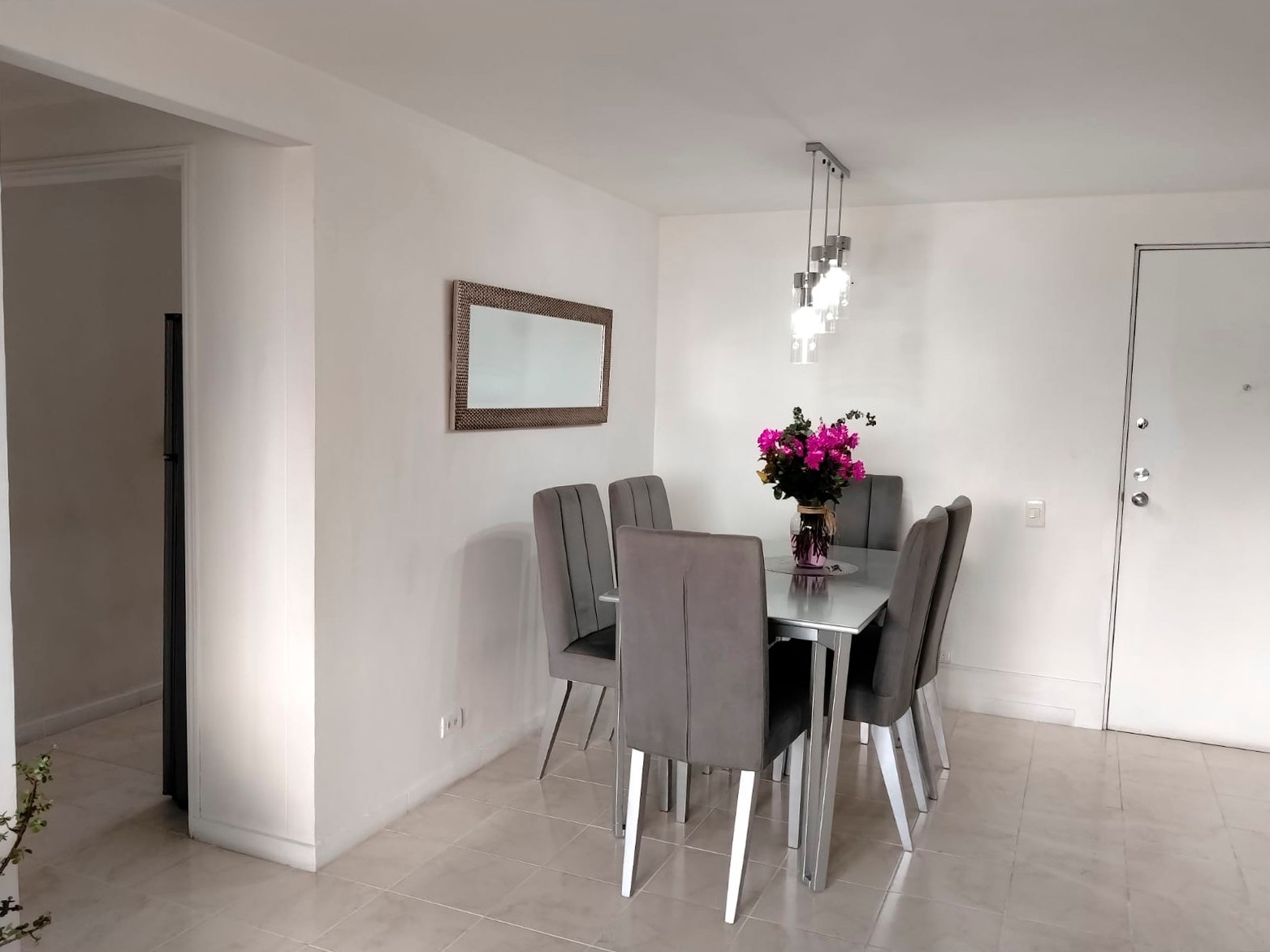 Apartamento en venta en El Poblado, Medellín · foto 3 de 19