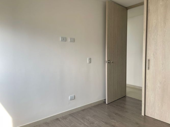 Apartamento de 3 alcobas en venta en Las Lomitas, Sabaneta, 67 m² · foto 6 de 19