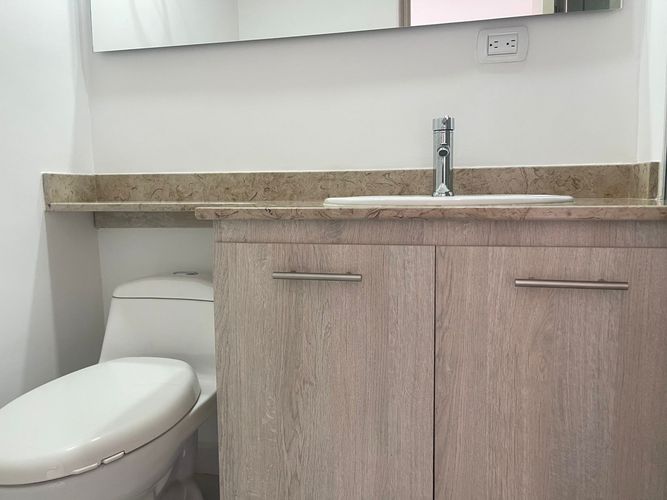Apartamento de 3 alcobas en venta en Las Lomitas, Sabaneta, 67 m² · foto 18 de 19