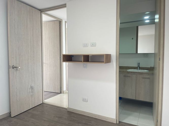Apartamento de 3 alcobas en venta en Las Lomitas, Sabaneta, 67 m² · foto 12 de 19