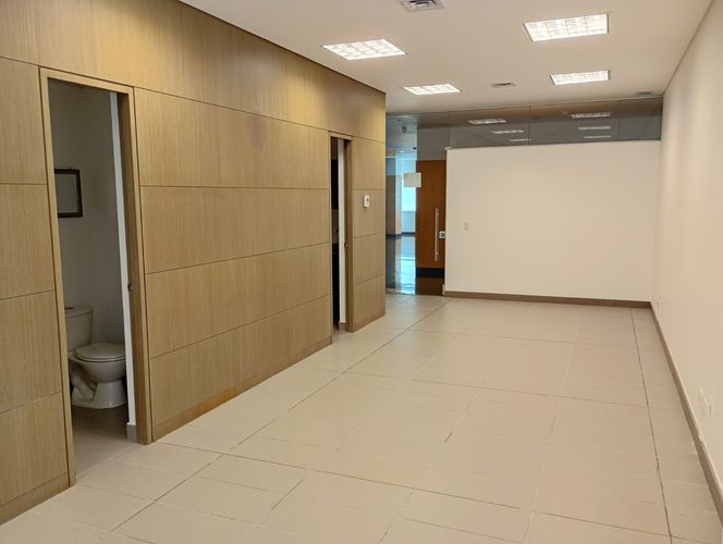 Oficina en arriendo en El Poblado, Medellín, 40 m² · foto 6 de 11