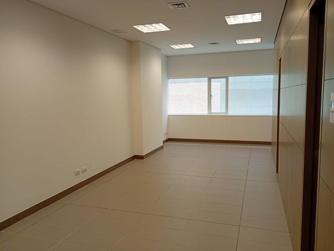Oficina en arriendo en El Poblado, Medellín, 40 m² · foto 7 de 11