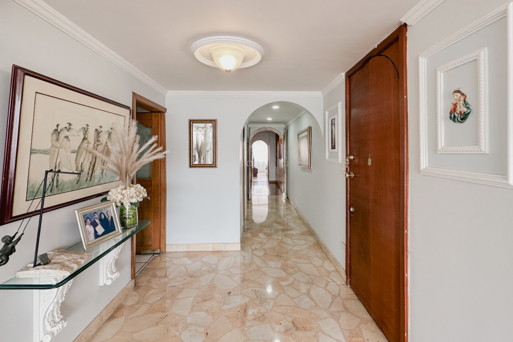Apartamento en venta en Santa Barbara, Bogotá · foto 5 de 24