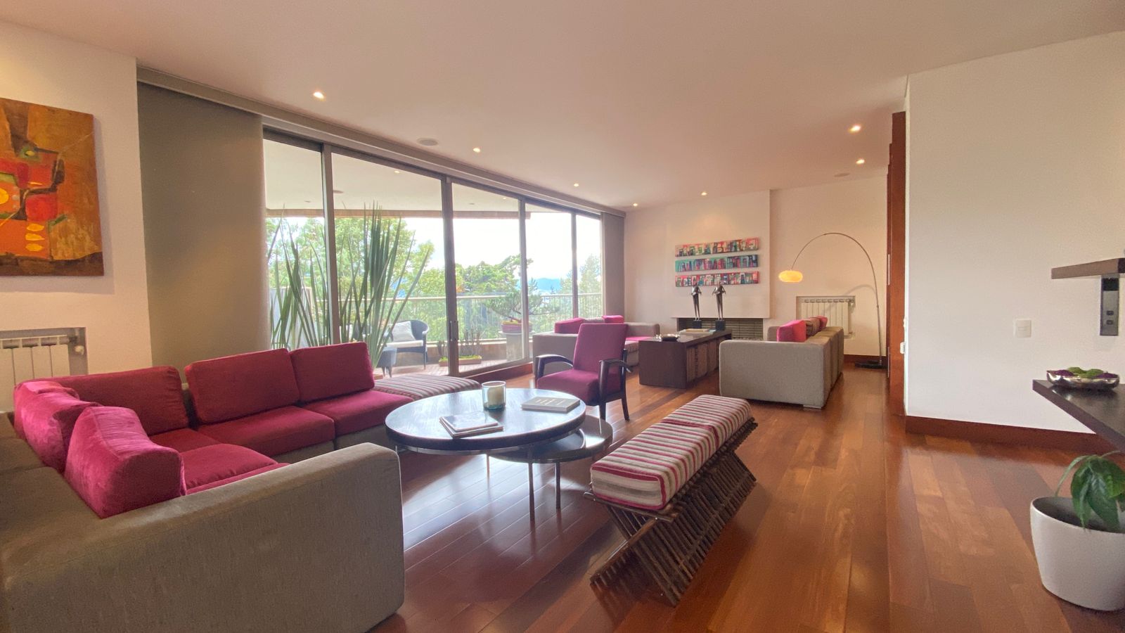 Apartamento de 4 habitaciones en venta en Cerros de Niza, Bogotá — imagen 1 de 20