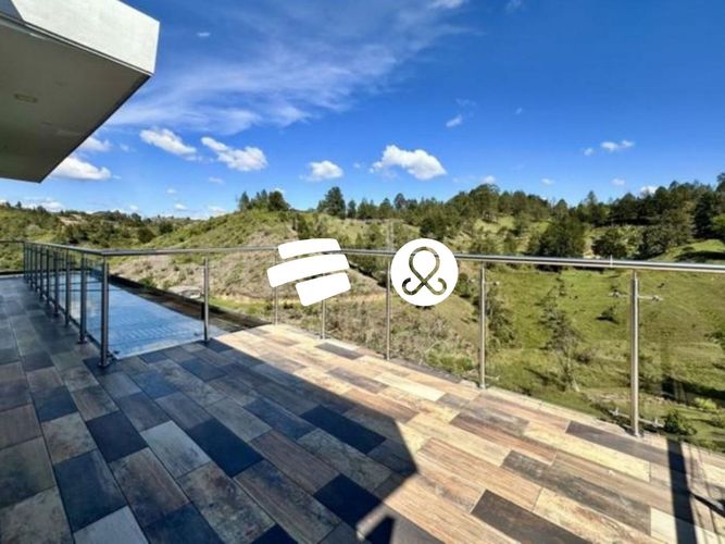 Casa de 4 alcobas en venta en San Luis, Rionegro, 243 m² · foto 11 de 18